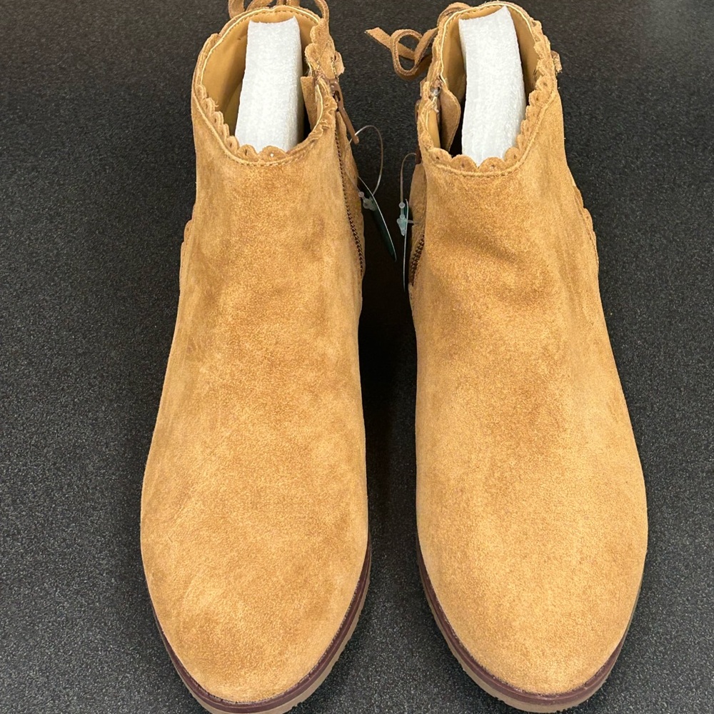 Jack Rogers BRAND NEW IN BOX Charlotte Suede Booties Size 8